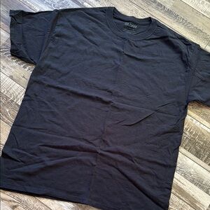 Gildan Black Short Sleeve Tee